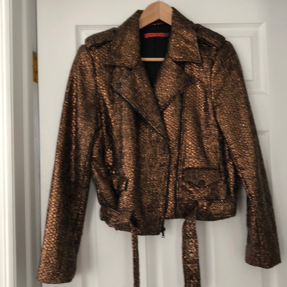 Gorgeous Metallic Alice & Olivia jacket. Size M